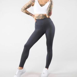 Buffbunny material girl ribbed leggings